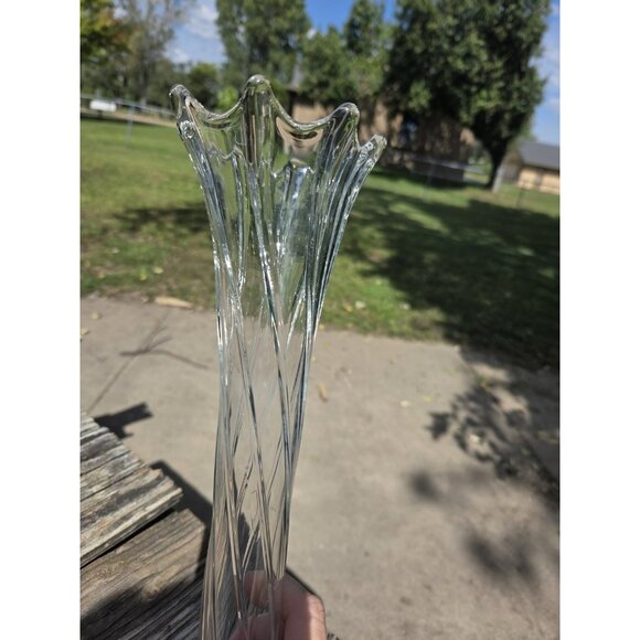 Twisted Ribbed Swung Spiral Vase Clear Glass 13" H Starburst Base - Picture 10 of 11